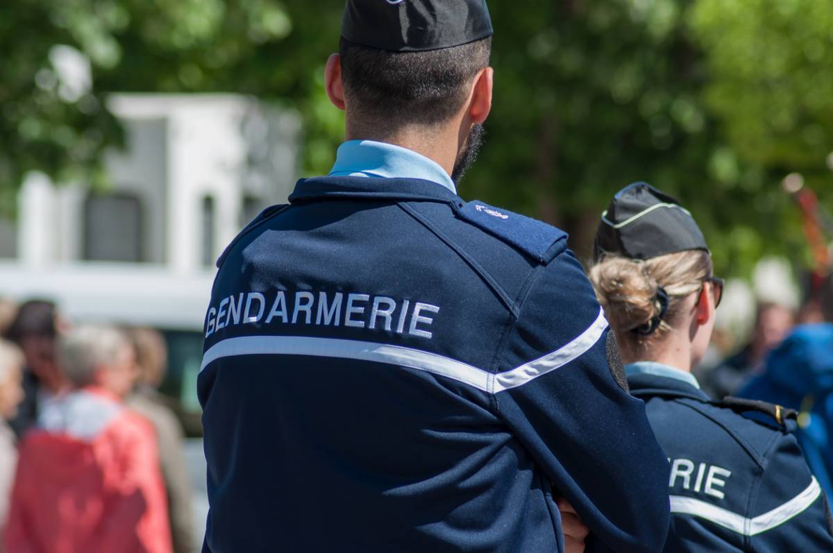 Vetement gendarmerie discount